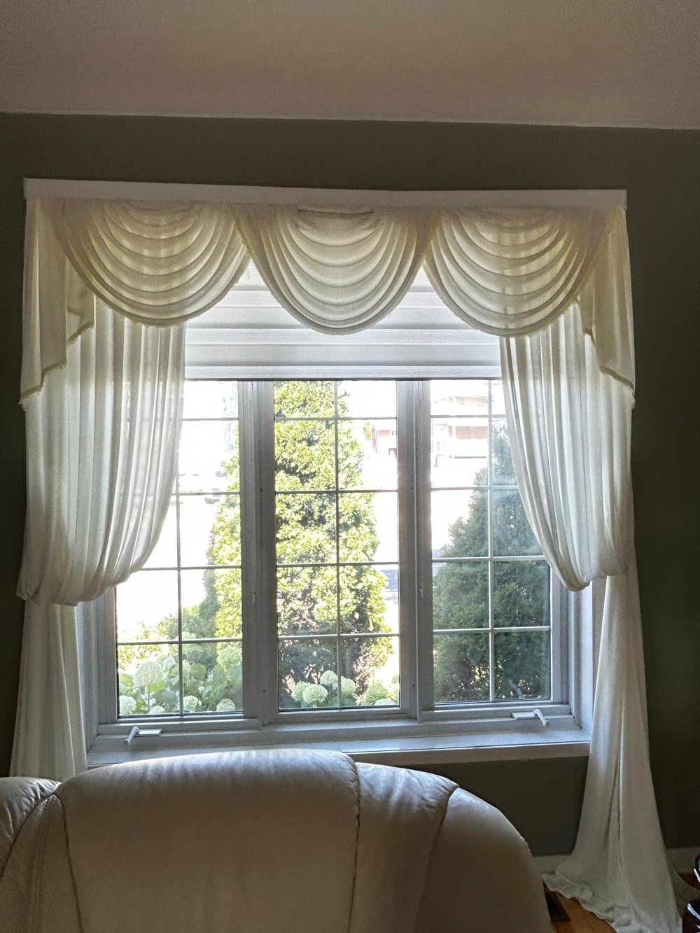 Sheer Ivory Swag Curtain Set - Unbranded Size 70"×90"